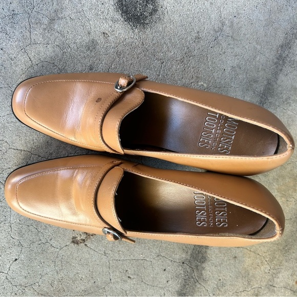 Mootsies Tootsies Tan Heels Elegant Design - Picture 2 of 6